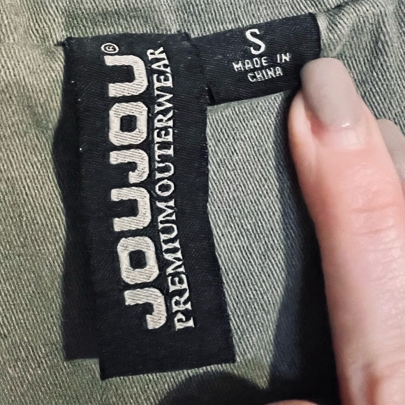 Small Olive Green Layered Jacket - Picture 6 of 6